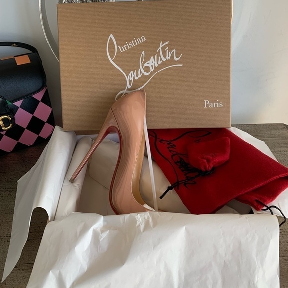 CHRISTIAN LOUBOUTIN So Kate Patent Pointed-Toe Red Sole Pump - Picture 5 of 12
